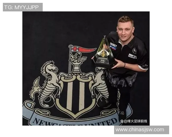 足球明星飞镖高清图片展示让你领略运动与艺术的完美结合