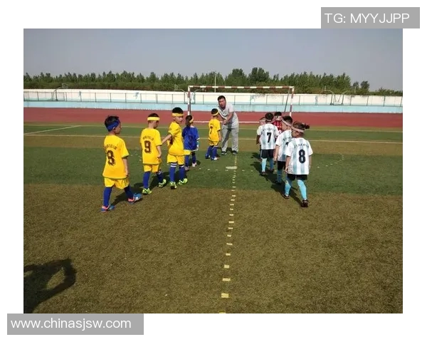 高清足球明星群像展现足坛风采与激情的完美瞬间 高清足球明星群像展现足坛风采与激情的完美瞬间