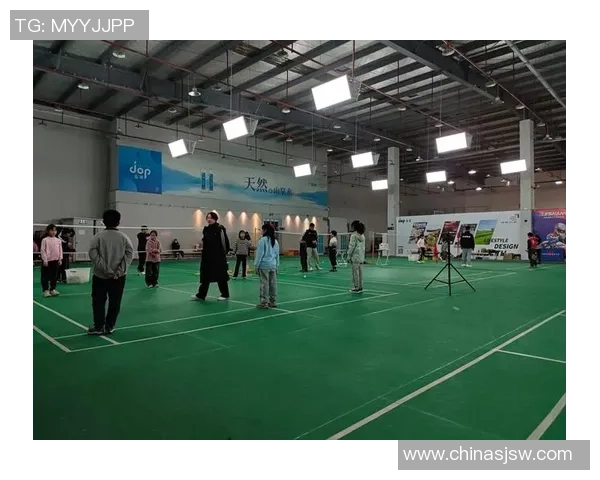 广州羽毛球队选拔赛精彩点评团队配合展现实力与默契 广州羽毛球队选拔赛精彩点评团队配合展现实力与默契