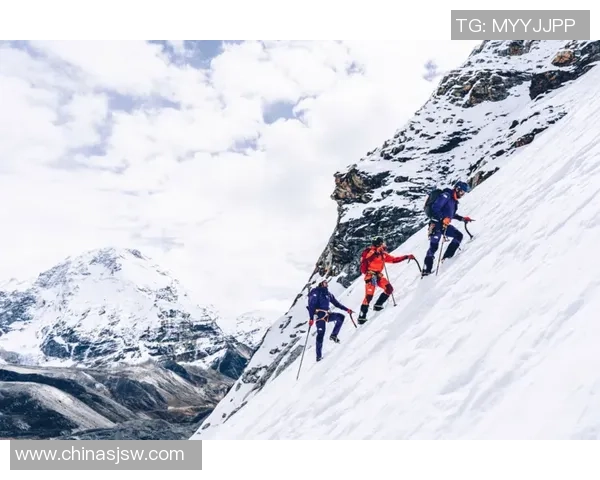 南京排球队耐力训练揭秘:如何在赛场上持久奋战与突破极限 南京排球队耐力训练揭秘:如何在赛场上持久奋战与突破极限